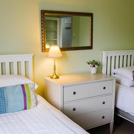 May Tree Cottage Manorbier 5 Mins From The Beach Sleeps 4 외부 사진