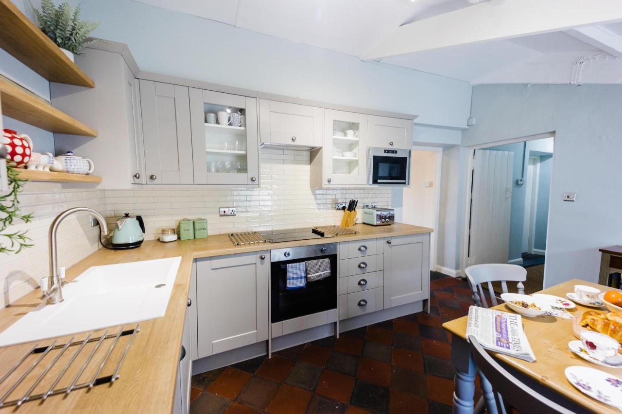 May Tree Cottage Manorbier 5 Mins From The Beach Sleeps 4 외부 사진