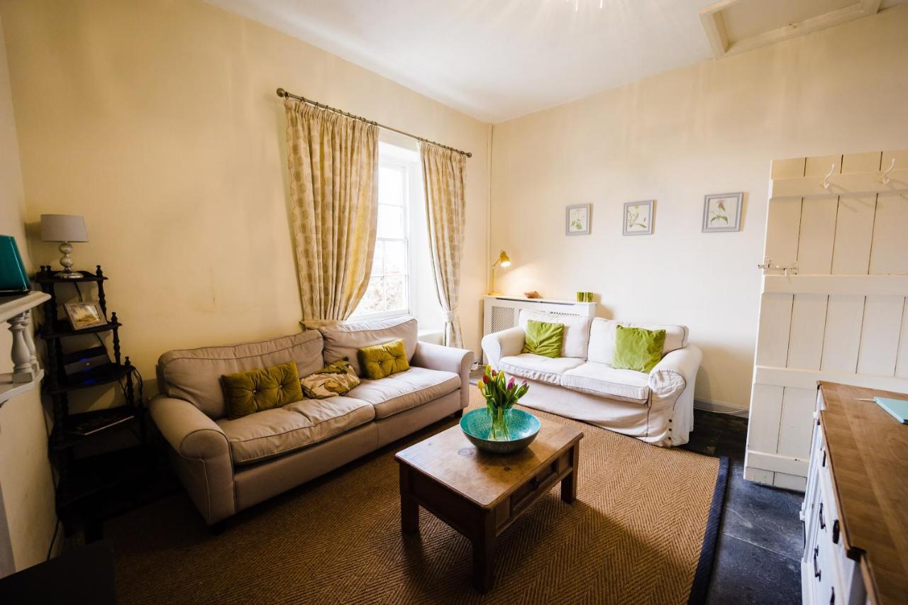 May Tree Cottage Manorbier 5 Mins From The Beach Sleeps 4 외부 사진