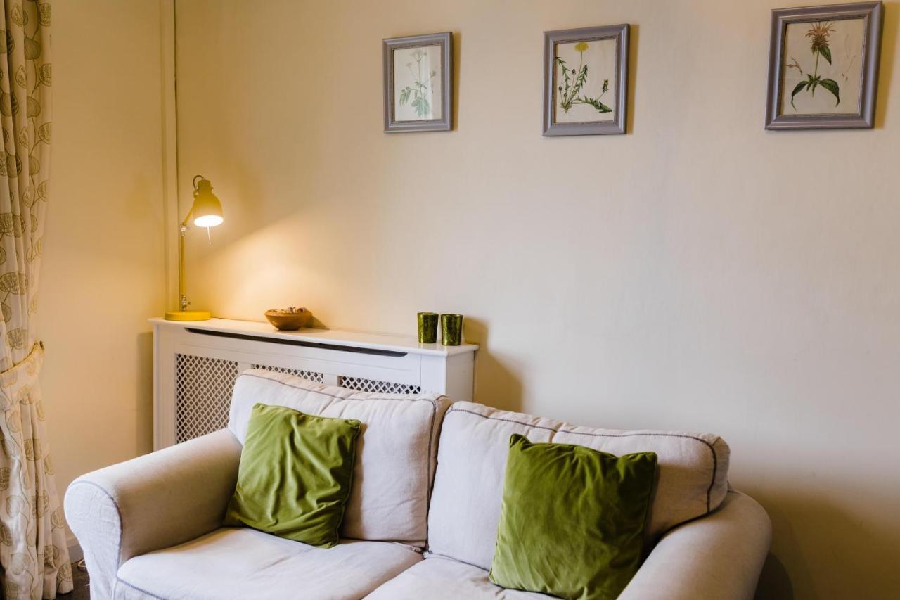 May Tree Cottage Manorbier 5 Mins From The Beach Sleeps 4 외부 사진