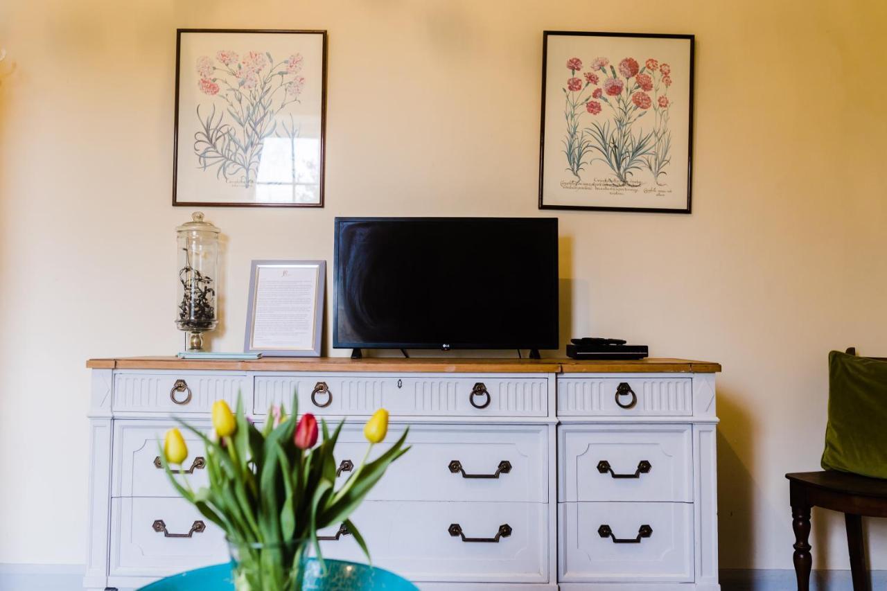 May Tree Cottage Manorbier 5 Mins From The Beach Sleeps 4 외부 사진