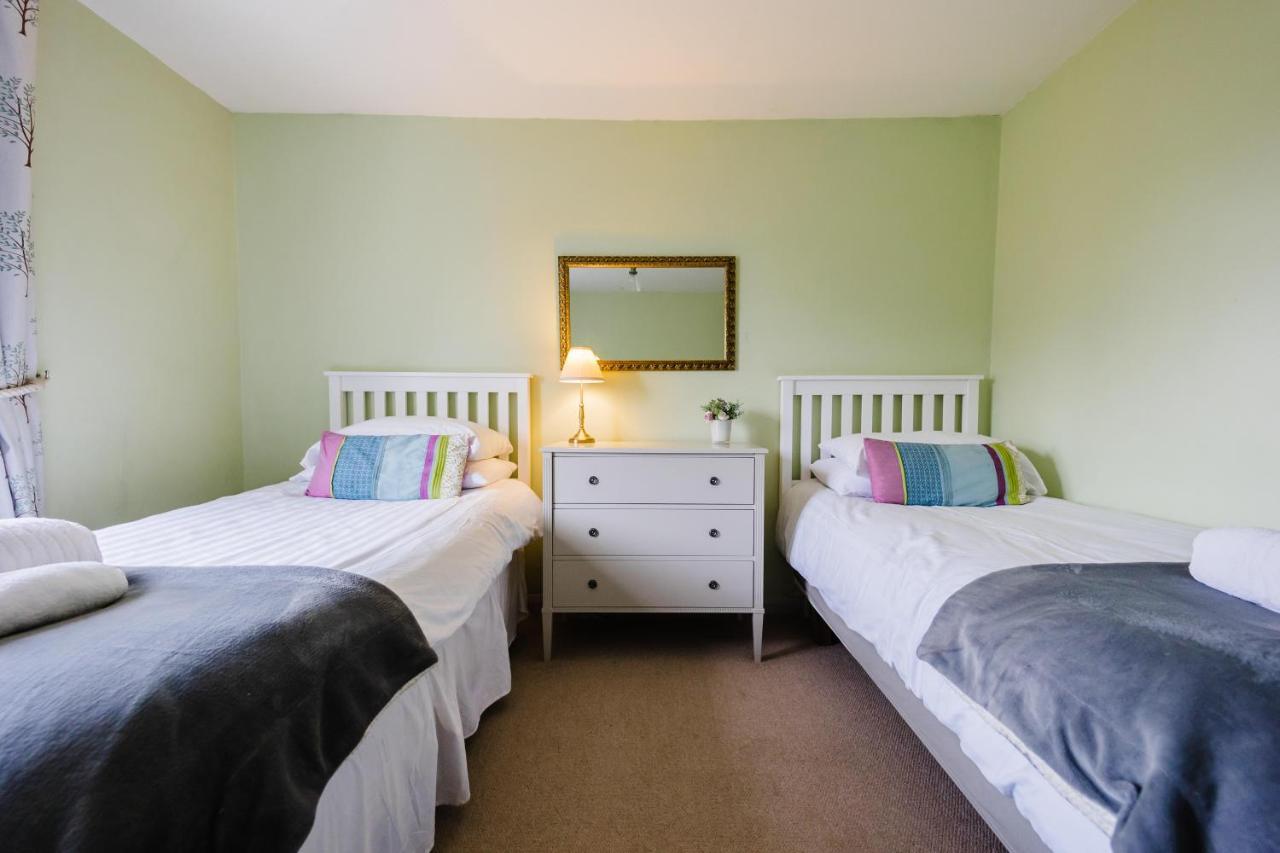 May Tree Cottage Manorbier 5 Mins From The Beach Sleeps 4 외부 사진