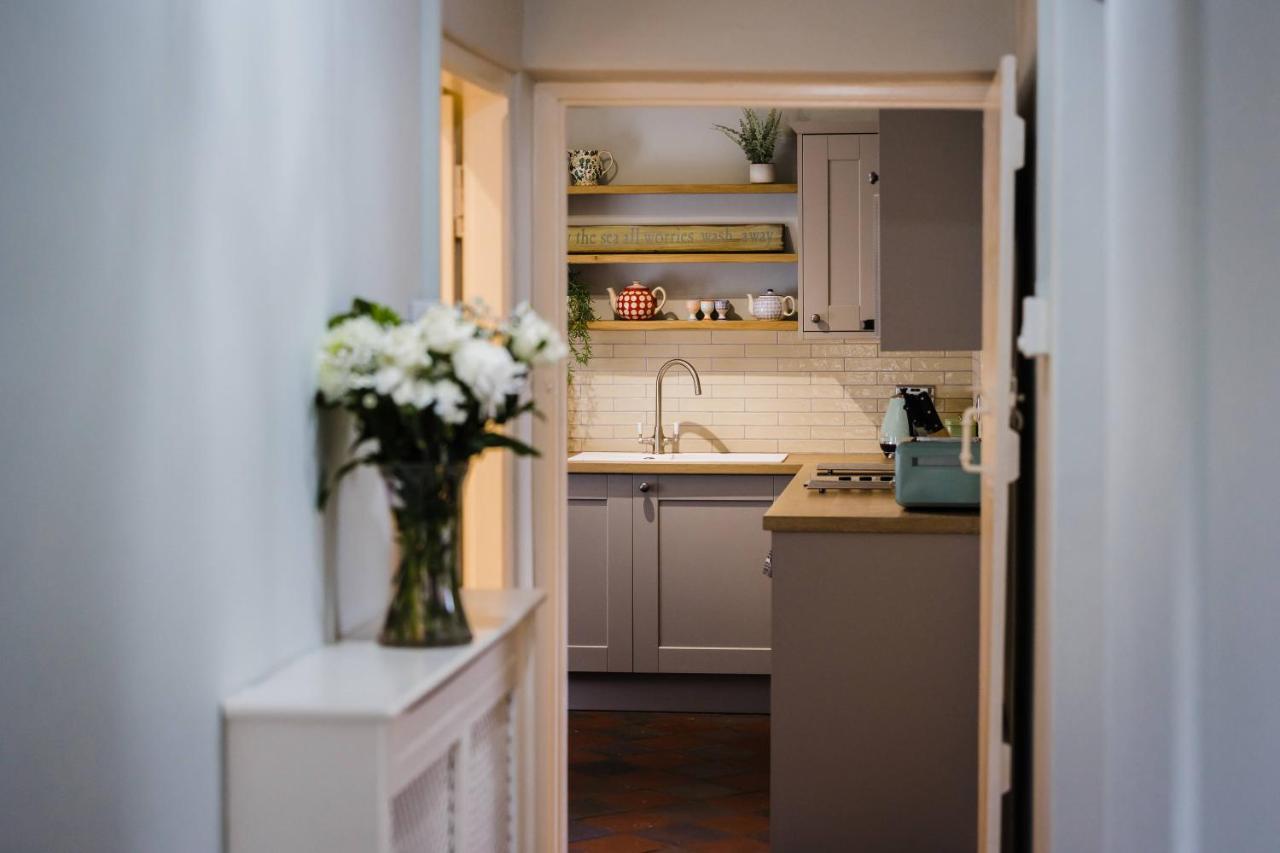 May Tree Cottage Manorbier 5 Mins From The Beach Sleeps 4 외부 사진