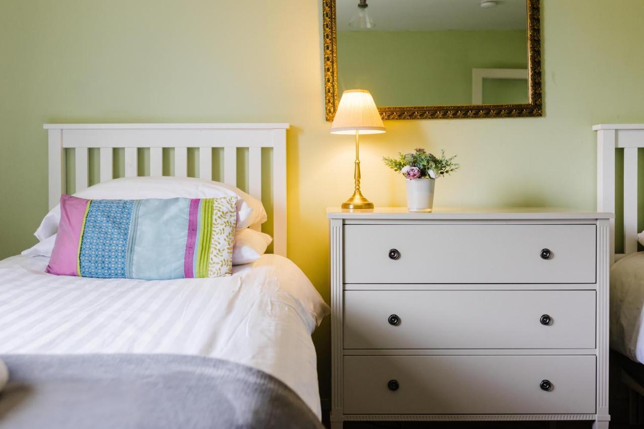 May Tree Cottage Manorbier 5 Mins From The Beach Sleeps 4 외부 사진