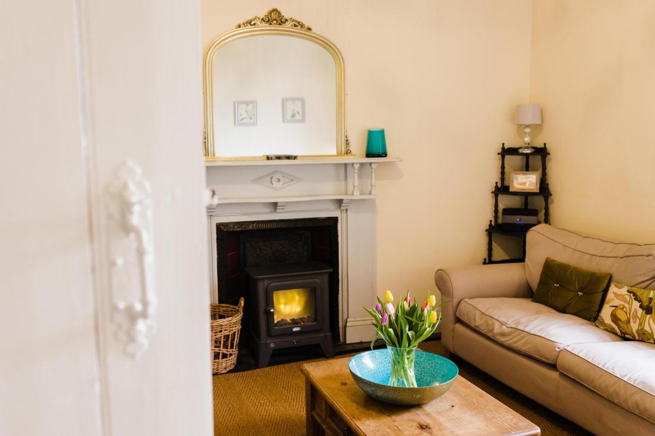 May Tree Cottage Manorbier 5 Mins From The Beach Sleeps 4 외부 사진