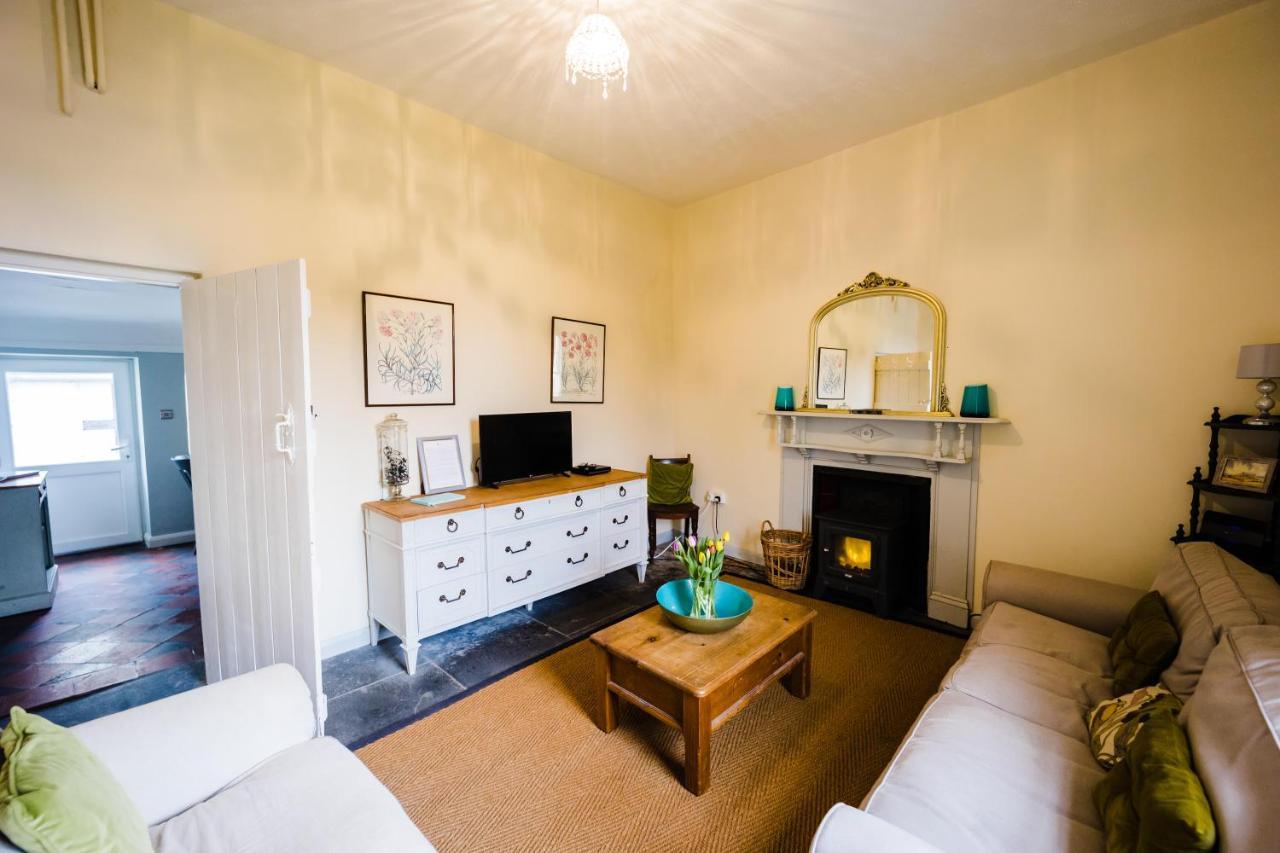 May Tree Cottage Manorbier 5 Mins From The Beach Sleeps 4 외부 사진
