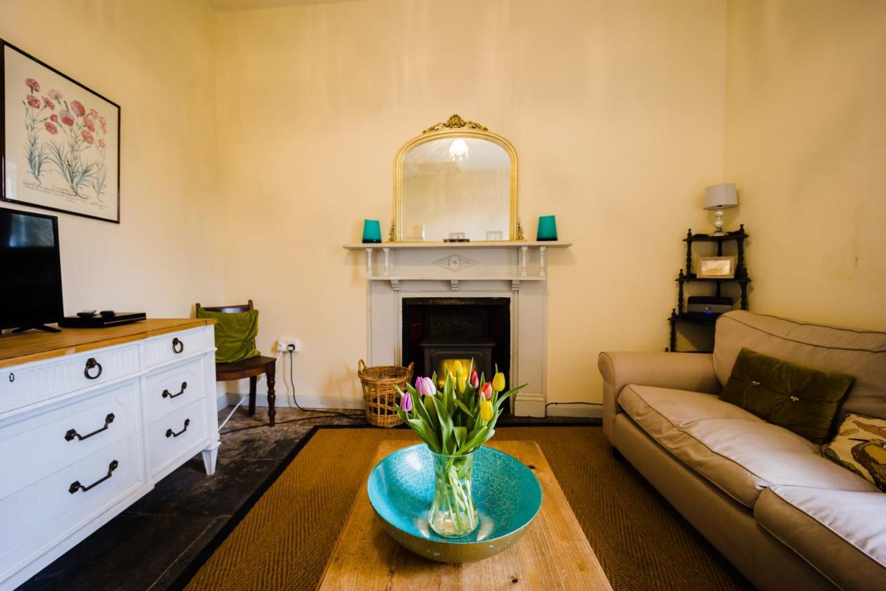 May Tree Cottage Manorbier 5 Mins From The Beach Sleeps 4 외부 사진
