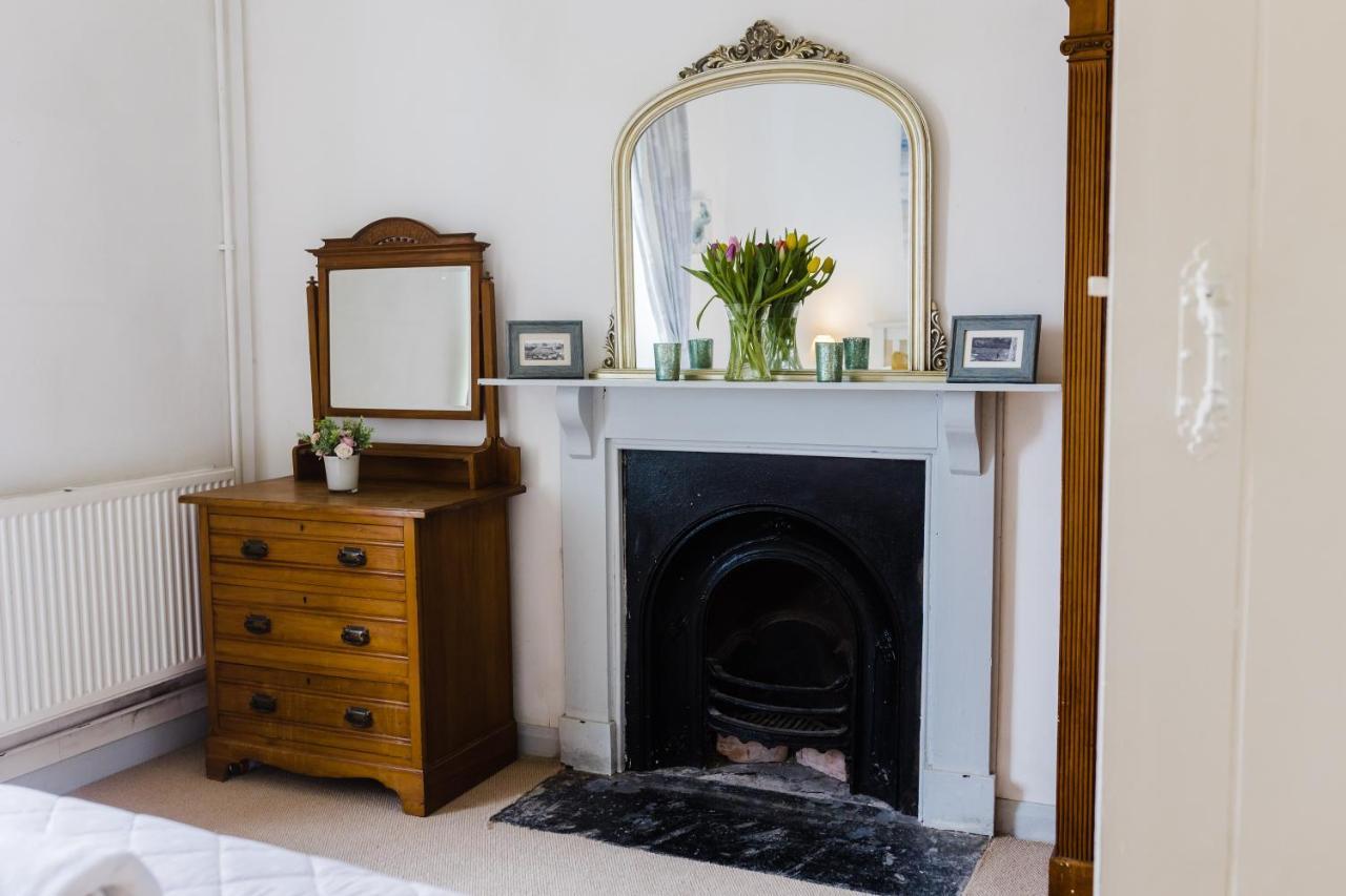 May Tree Cottage Manorbier 5 Mins From The Beach Sleeps 4 외부 사진